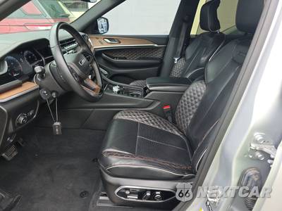 2022 Jeep Grand Cherokee Summit - zdjęcie 7 z 28 - miniatura