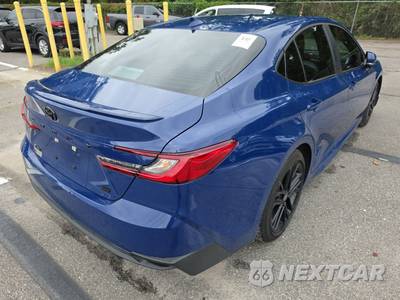 2026 Toyota Camry SE - zdjęcie 4 z 19 - miniatura