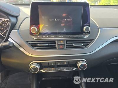 2024 Nissan Altima SR - zdjęcie 11 z 36 - miniatura