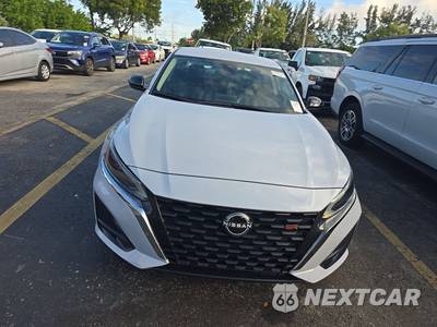 2024 Nissan Altima SR - zdjęcie 2 z 36 - miniatura