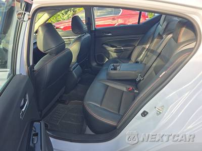2024 Nissan Altima SR - zdjęcie 13 z 36 - miniatura