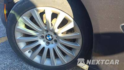 2012 BMW 7 Series Sedan 750Li xDrive - zdjęcie 23 z 43 - miniatura