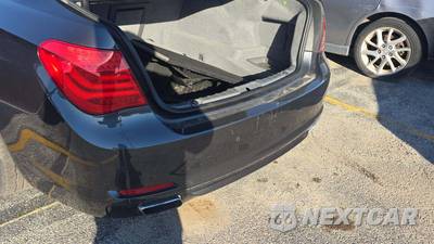 2012 BMW 7 Series Sedan 750Li xDrive - zdjęcie 25 z 43 - miniatura