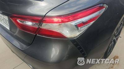 2020 Toyota Camry SE - zdjęcie 19 z 21 - miniatura