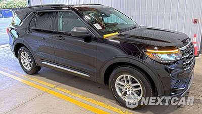 2025 Ford Explorer Active - zdjęcie 3 z 22 - miniatura