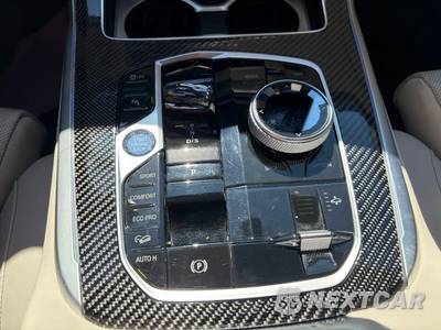 2025 BMW X7 M60i - zdjęcie 74 z 89 - miniatura