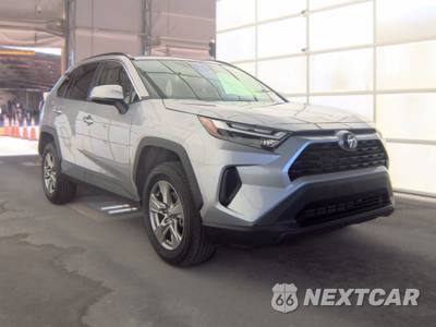 2025 Toyota RAV4 XLE - zdjęcie 3 z 18 - miniatura