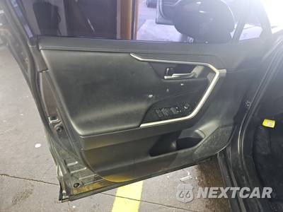 2023 Toyota RAV4 Hybrid XSE - zdjęcie 9 z 33 - miniatura