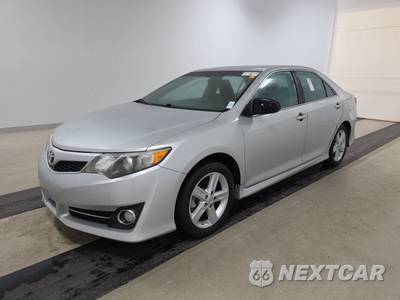 2014 Toyota Camry SE - zdjęcie 1 z 31 - miniatura