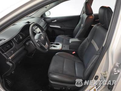 2014 Toyota Camry SE - zdjęcie 7 z 31 - miniatura