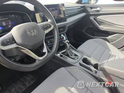 2025 Volkswagen Jetta SE - zdjęcie 17 z 31 - miniatura