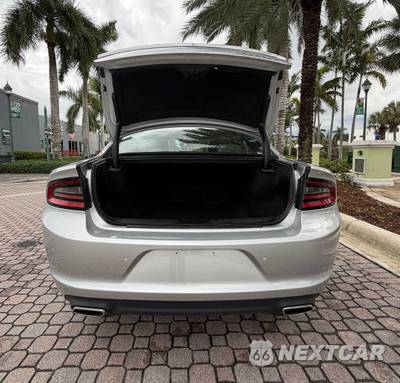 2021 Dodge Charger SXT - zdjęcie 8 z 31 - miniatura