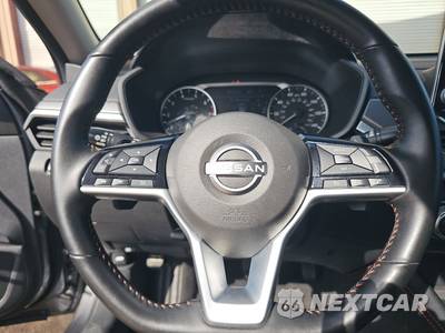 2025 Nissan Altima SR - zdjęcie 10 z 18 - miniatura