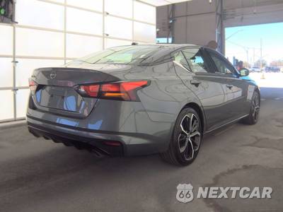 2025 Nissan Altima SR - zdjęcie 4 z 18 - miniatura