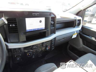2025 Ford Super Duty F-600 Cab Chassis XL Regular Cab DRW - zdjęcie 38 z 45 - miniatura