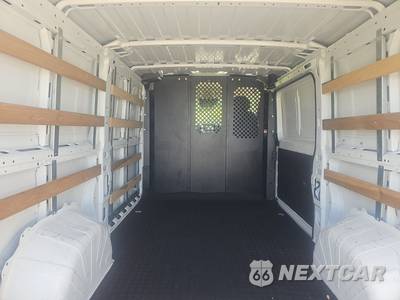 2025 Ram ProMaster 2500 Cargo Van Tradesman w/Passenger Seat Low Roof 136.0" WB - zdjęcie 16 z 22 - miniatura