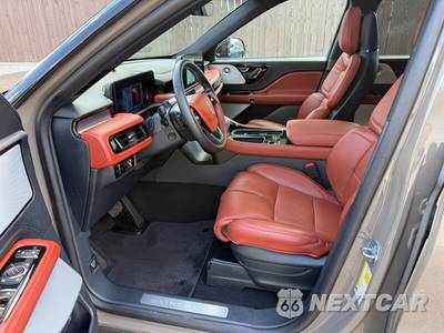 2025 Lincoln Aviator Reserve - zdjęcie 18 z 43 - miniatura