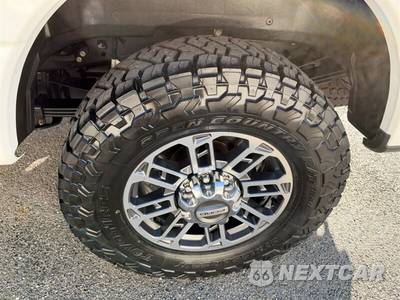2024 Ford Super Duty F-350 Limited Crew Cab Medium Bed - zdjęcie 17 z 52 - miniatura