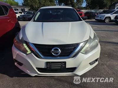 2017 Nissan Altima 2.5 SR - zdjęcie 2 z 22 - miniatura