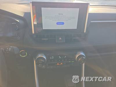 2025 Toyota RAV4 Hybrid XLE - zdjęcie 11 z 20 - miniatura