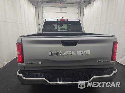 2025 Ram 1500 Big Horn Crew Cab Short Bed - zdjęcie 5 z 22 - miniatura