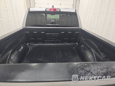 2025 Ram 1500 Big Horn Crew Cab Short Bed - zdjęcie 16 z 22 - miniatura