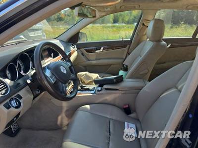 2013 Mercedes-Benz C 300 4MATIC Sedan - zdjęcie 13 z 22 - miniatura