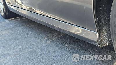 2019 Toyota Camry Hybrid LE - zdjęcie 37 z 43 - miniatura