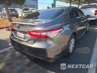 2019 Toyota Camry Hybrid LE - zdjęcie 4 z 43 - miniatura