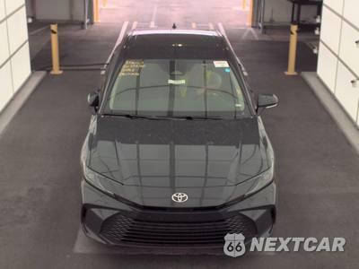2025 Toyota Camry LE - zdjęcie 2 z 30 - miniatura