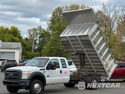 2014 Ford Super Duty F-550 Cab Chassis XL Extended Cab w/Rear Doors DRW