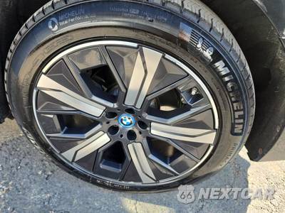 2024 BMW iX Sports Activity Vehicle xDrive50 - zdjęcie 11 z 22 - miniatura