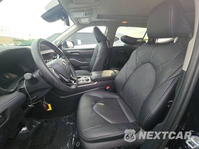 2025 Toyota Highlander Platinum - zdjęcie 7 z 33 - miniatura