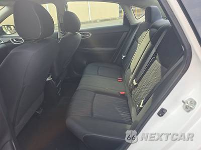 2019 Nissan Sentra SV - zdjęcie 13 z 20 - miniatura