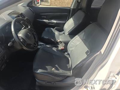 2018 Mitsubishi Outlander Sport SEL - zdjęcie 13 z 24 - miniatura