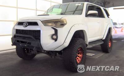 2016 Toyota 4Runner SR5 - zdjęcie 38 z 100 - miniatura