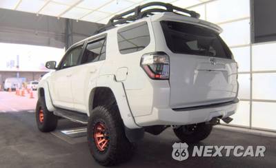 2016 Toyota 4Runner SR5 - zdjęcie 53 z 100 - miniatura