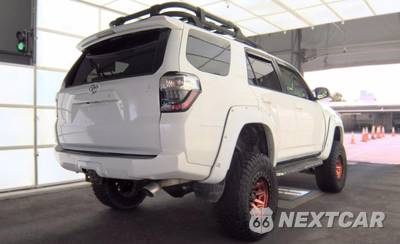 2016 Toyota 4Runner SR5 - zdjęcie 78 z 100 - miniatura