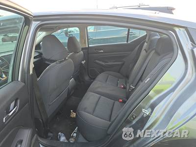 2019 Nissan Altima S - zdjęcie 13 z 71 - miniatura