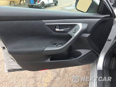 2015 Nissan Altima 2.5 S - zdjęcie 9 z 54 - miniatura