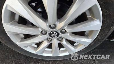 2019 Toyota Camry LE - zdjęcie 21 z 39 - miniatura
