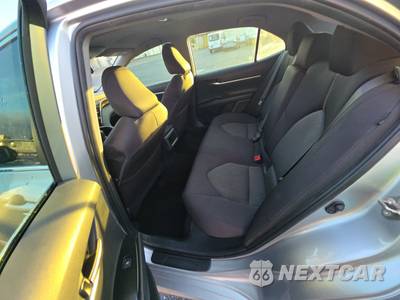 2019 Toyota Camry LE - zdjęcie 13 z 39 - miniatura