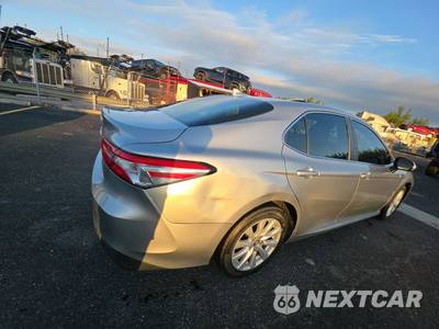 2019 Toyota Camry LE - zdjęcie 4 z 39 - miniatura
