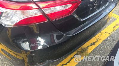 2020 Toyota Camry LE - zdjęcie 25 z 50 - miniatura