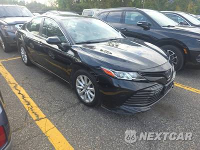 2020 Toyota Camry LE - zdjęcie 3 z 50 - miniatura