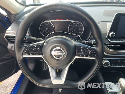 2025 Nissan Altima SV - zdjęcie 10 z 20 - miniatura