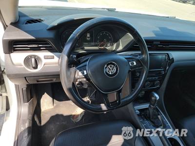 2020 Volkswagen Passat 2.0T SE - zdjęcie 10 z 37 - miniatura