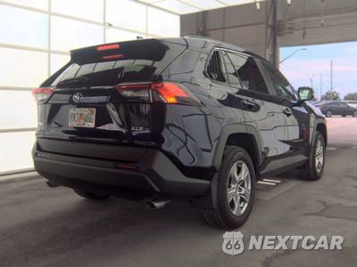 2025 Toyota RAV4 XLE - zdjęcie 4 z 38 - miniatura