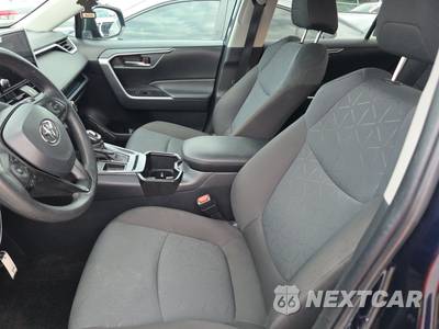 2025 Toyota RAV4 XLE - zdjęcie 7 z 38 - miniatura