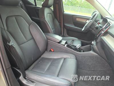 2024 Volvo XC40 B5 Plus Bright Theme - zdjęcie 8 z 23 - miniatura